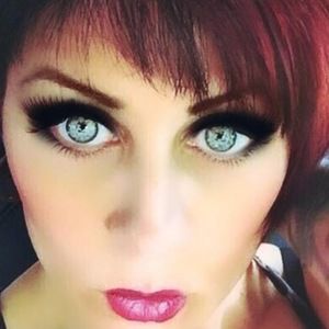 Meet your Posher, Dana